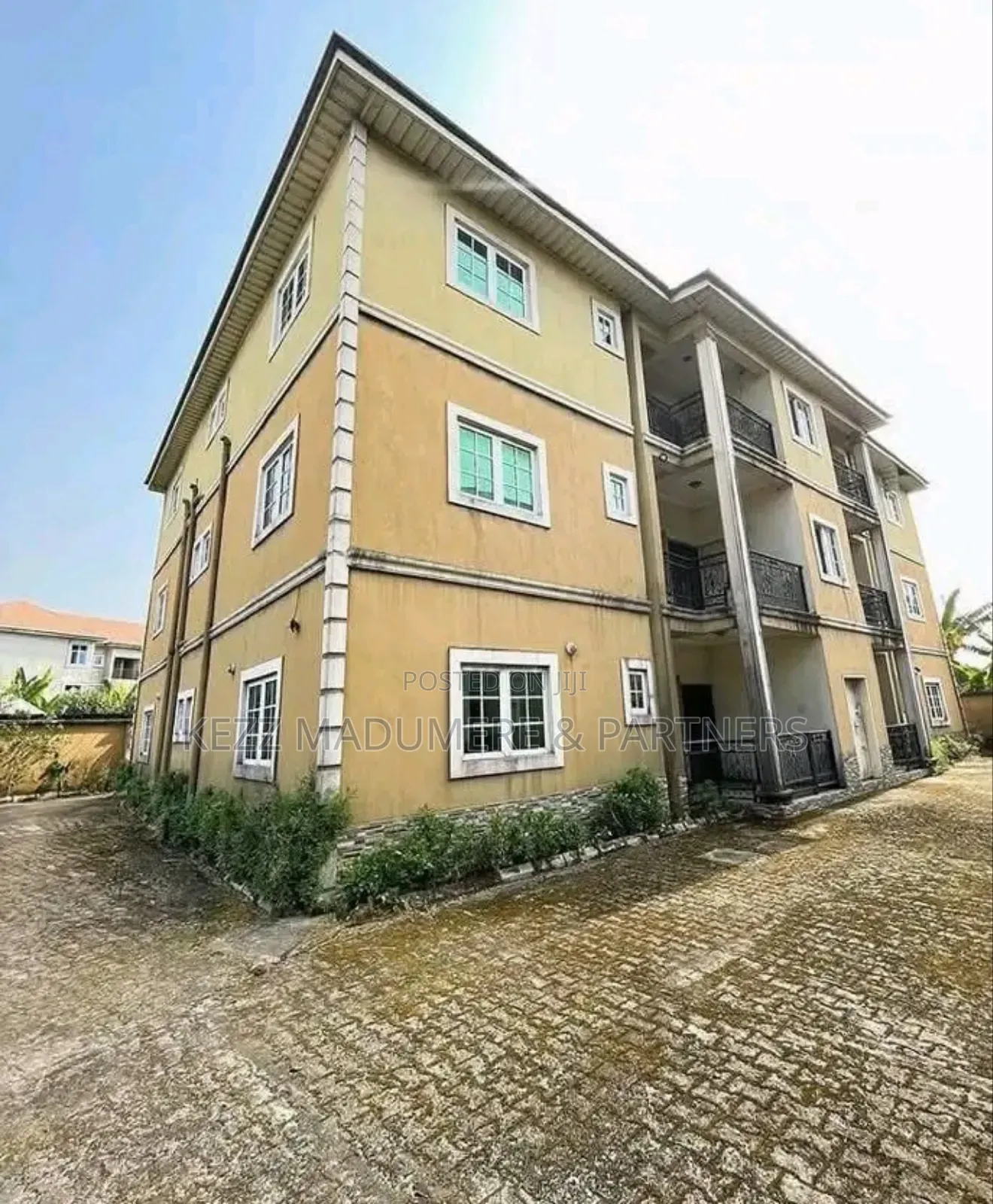 12bdrm Block of Flats in Off Nta Road, Port for sale