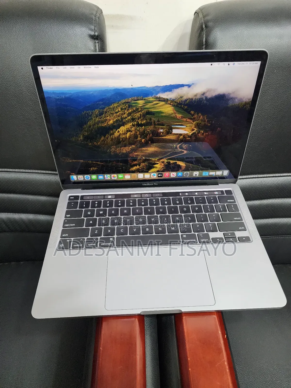 Laptop Apple MacBook Pro 2022 M2 8GB Apple M2 SSD 256GB
