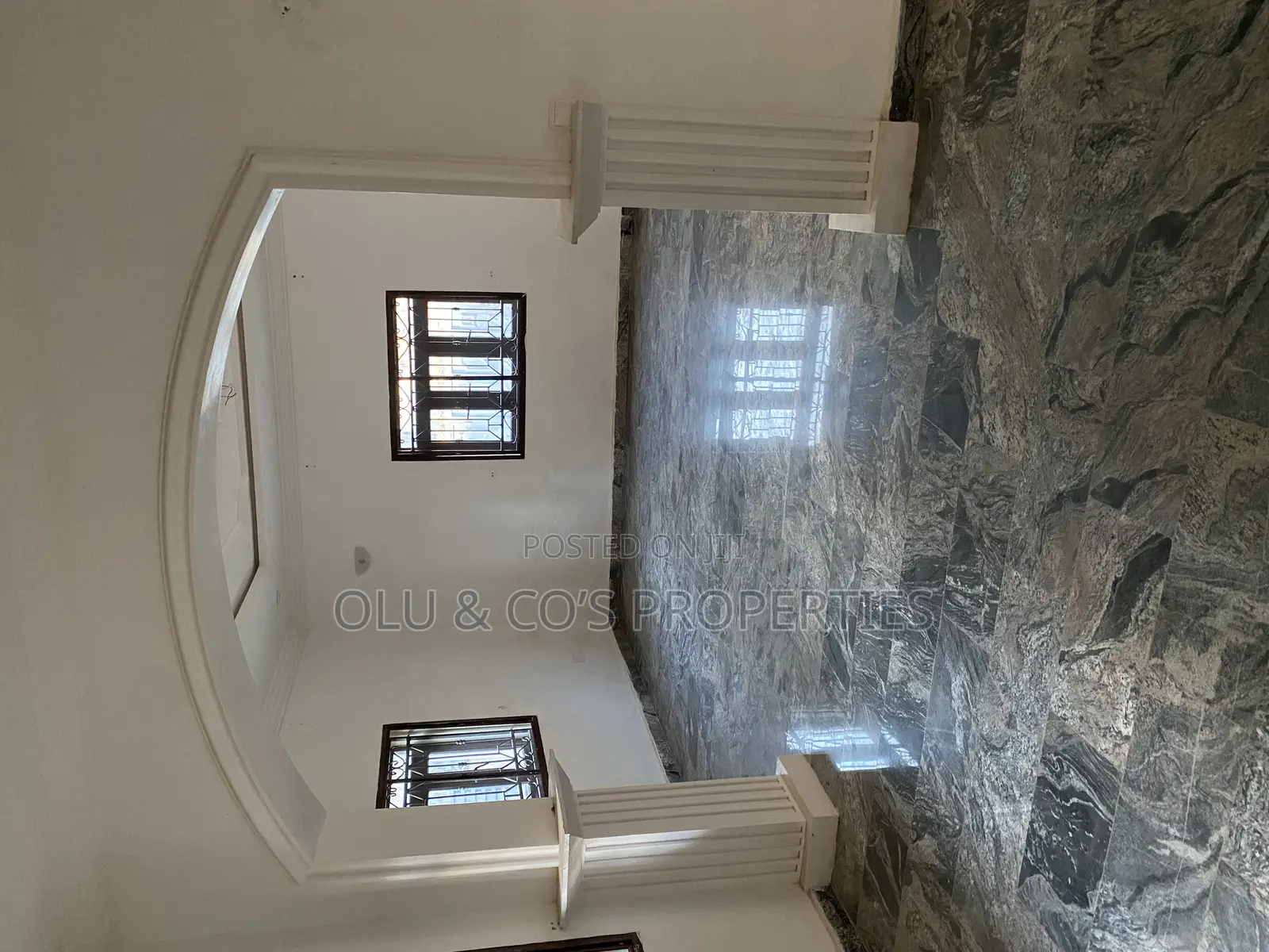 4bdrm Duplex in An Estate In Nut for rent