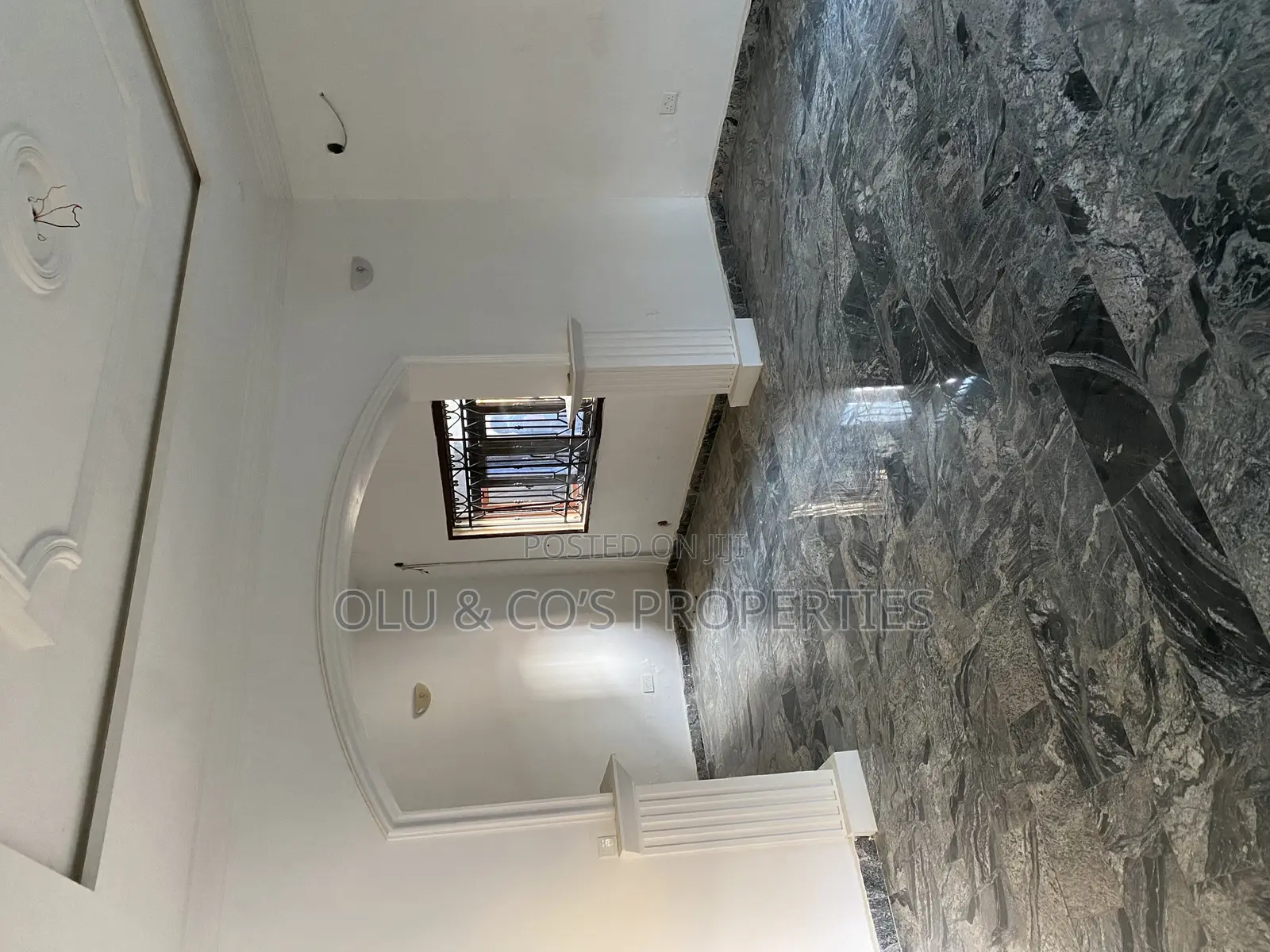 4bdrm Duplex in An Estate In Nut for rent