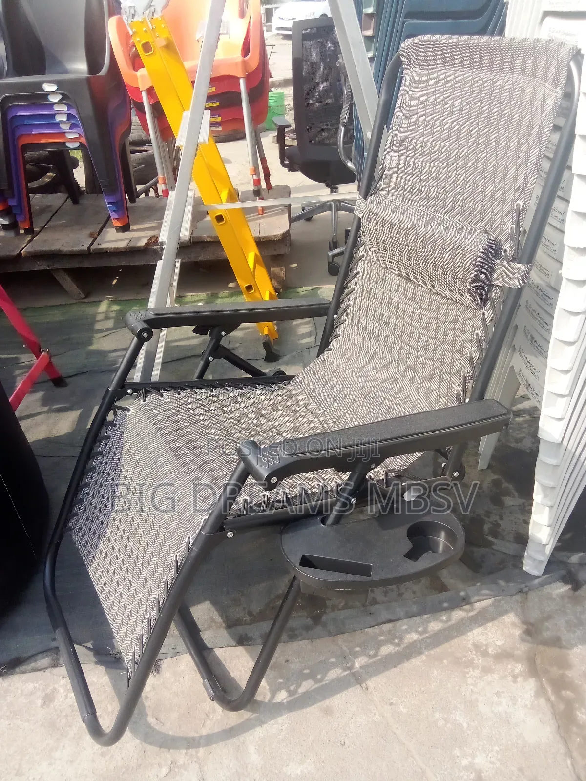 Relaxing Cabed Chair