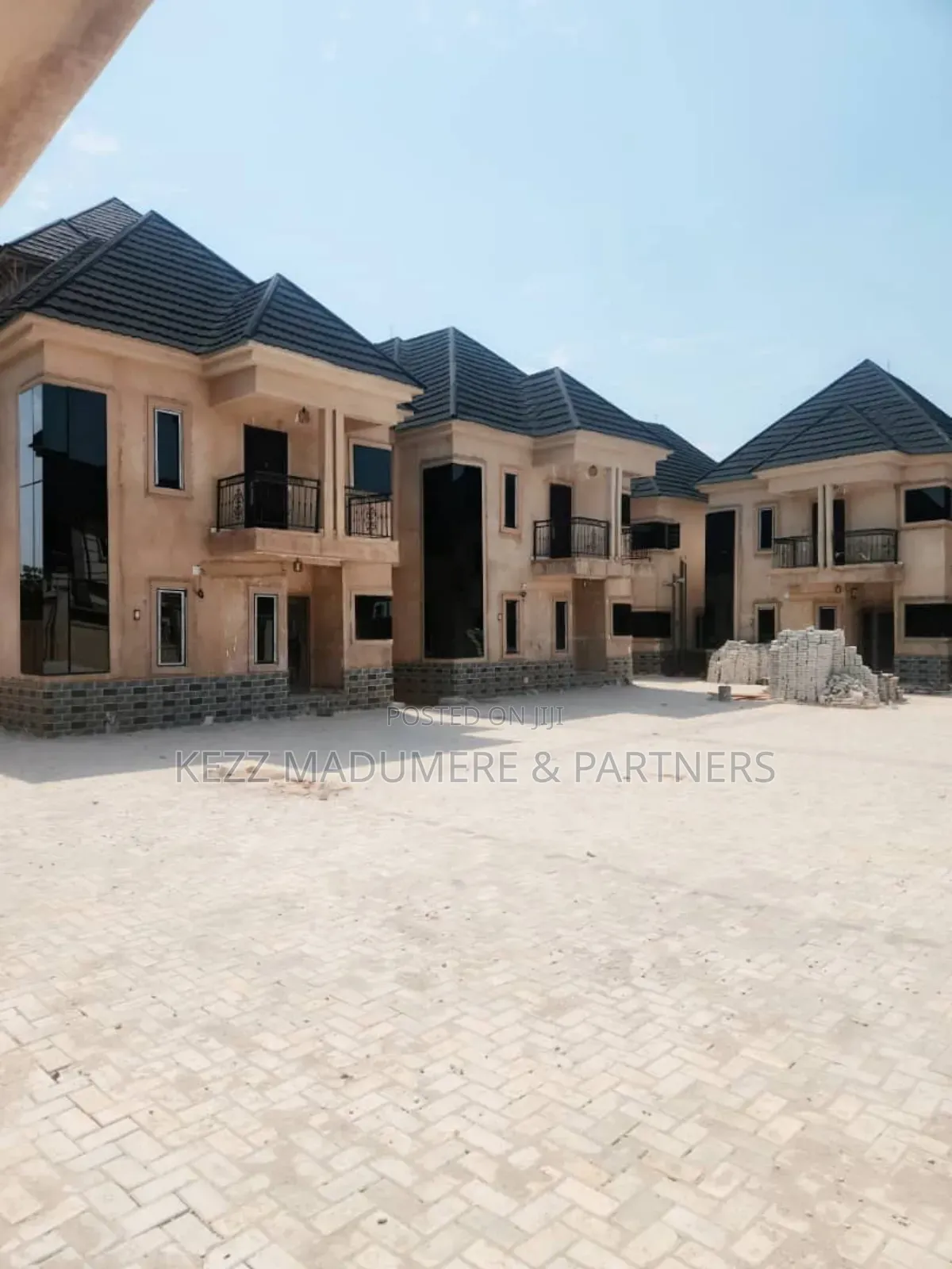 4bdrm Duplex in Near Imo State for sale
