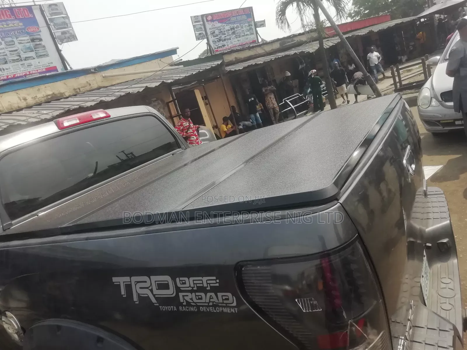 Fiber Folding Cover for Toyota Tundra., *%'=4+4