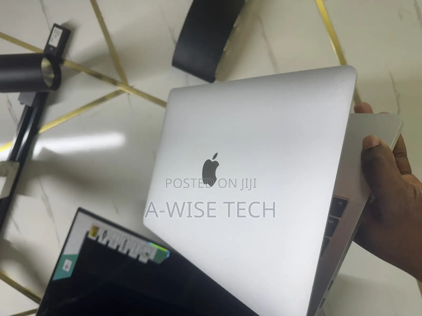 Laptop Apple MacBook Pro 2017 16GB Intel Core I5 SSD 256GB