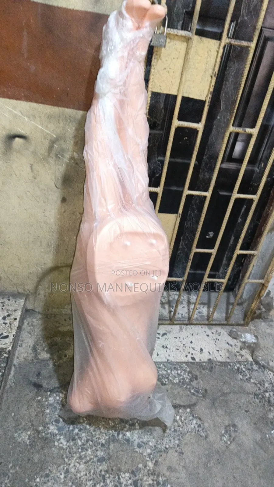 Plastic Female Armless Dummy