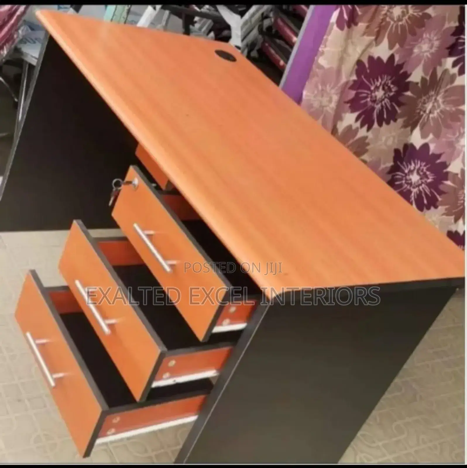 Top Notch Imported Office Desk
