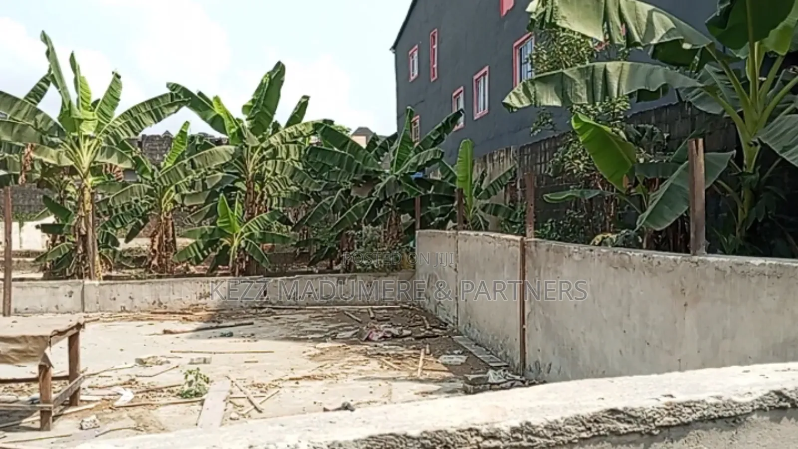 For Sale: 11⁄4 Plots at Chukwu Emeka Avenue,Sars Rd