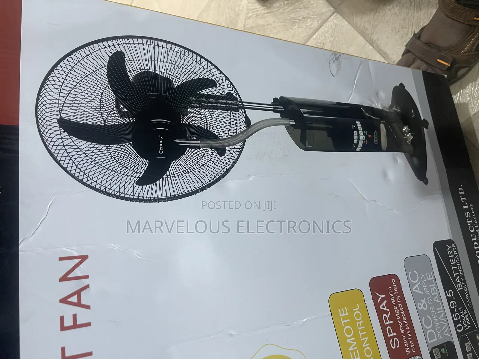 Brand New Century 18inch Mit Water Cooling Fan