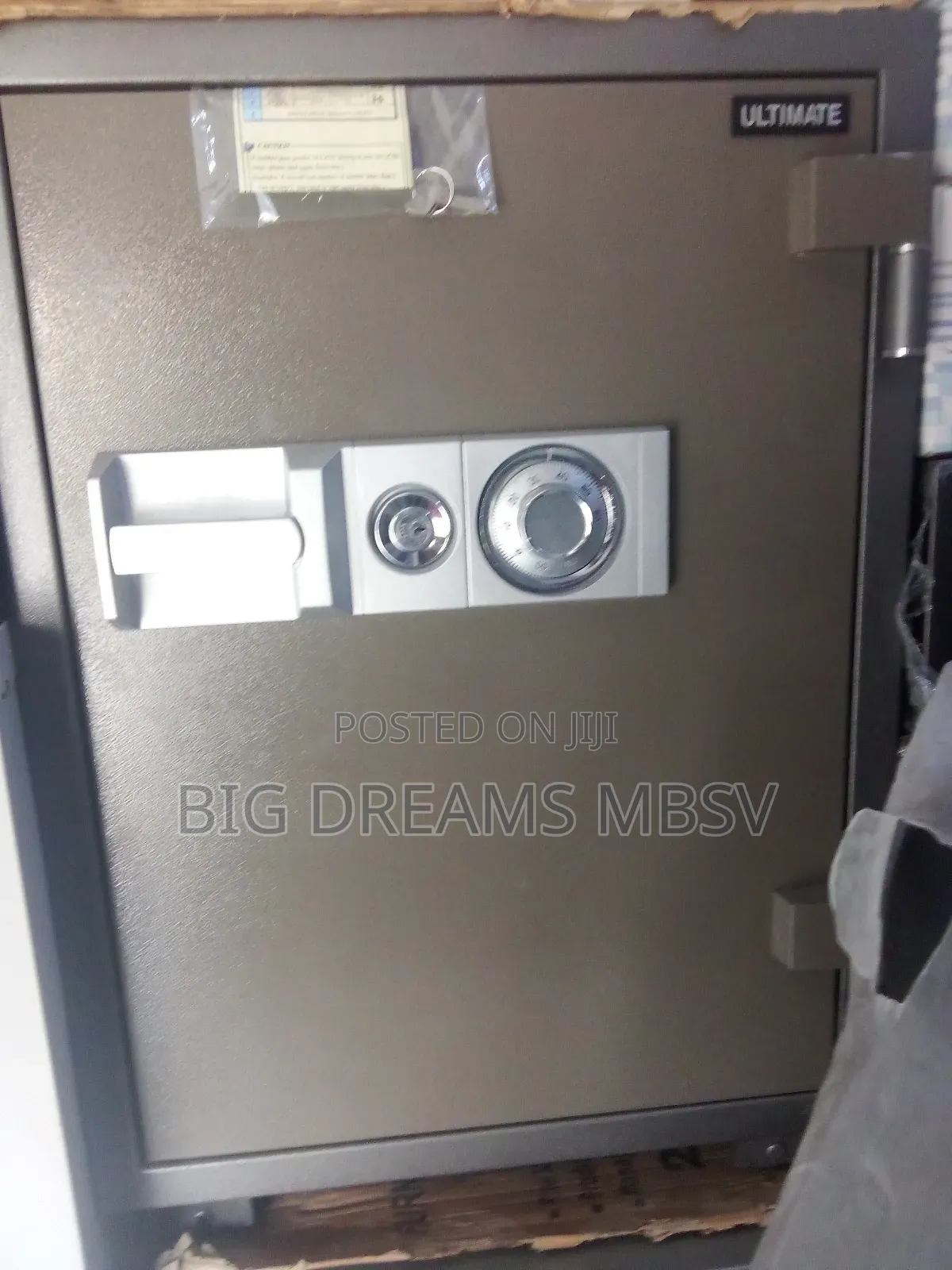 Uit 106 Fireproof Safe