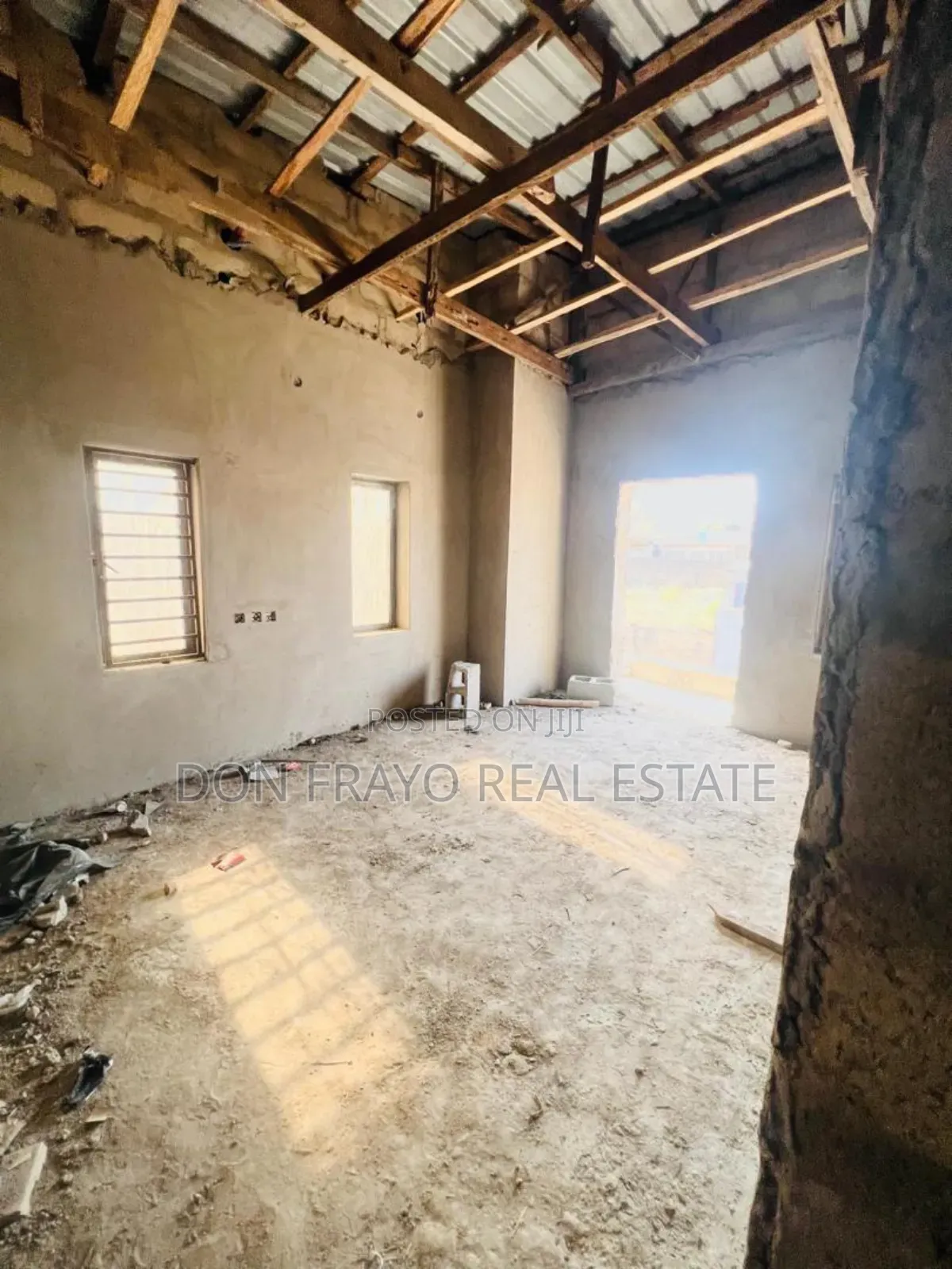5bdrm Duplex in Afiniyanu, Eleyele for sale