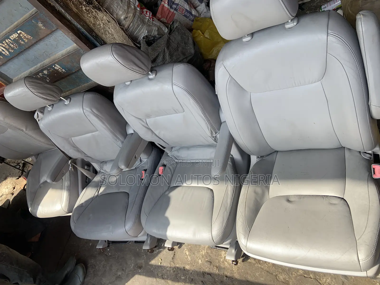 Complete Seat Toyota Sienna 2005 Model