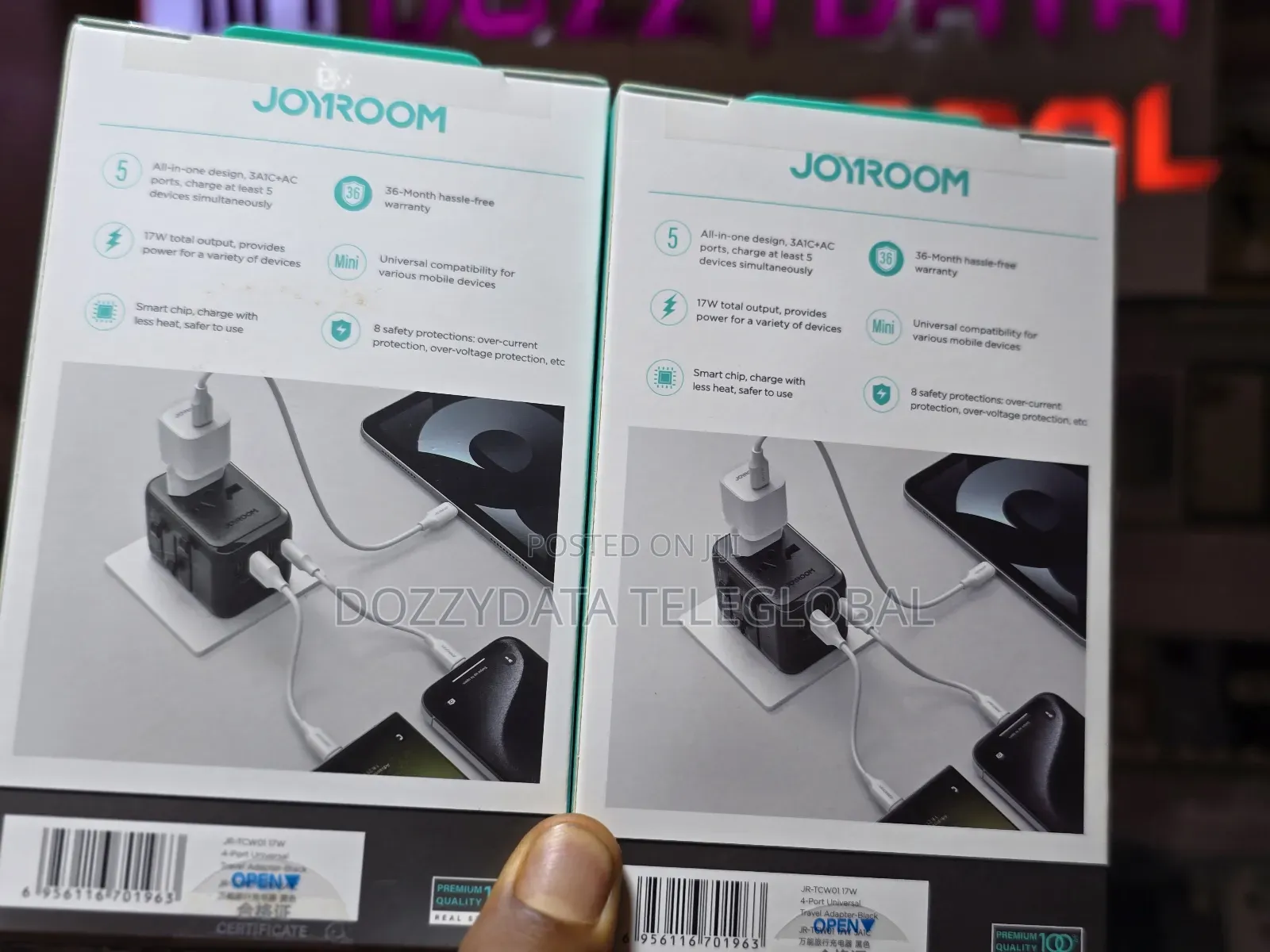Joyroom 17W 4-Port Universal Travel Adapter