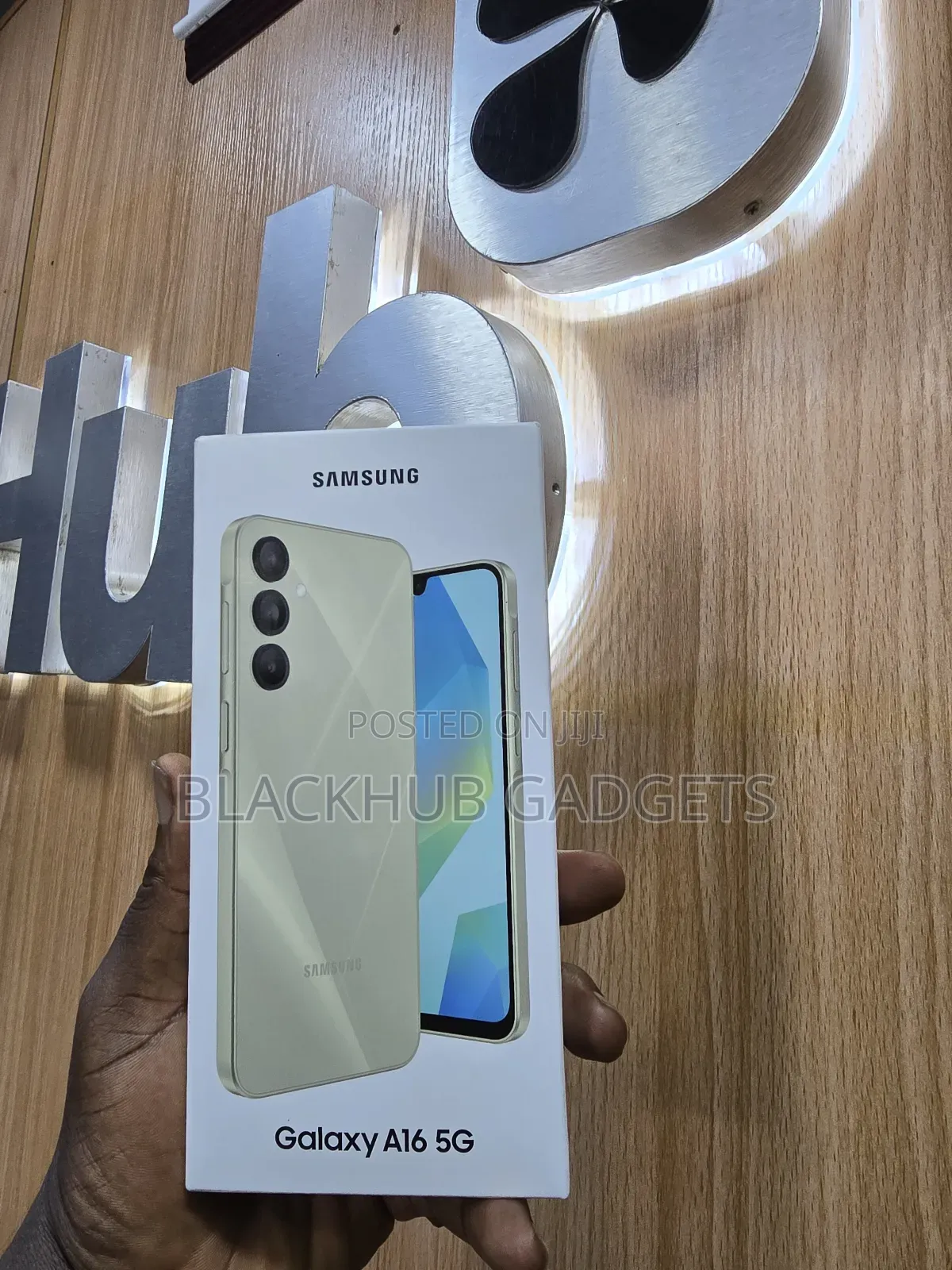 New Samsung Galaxy A16 5G 128 GB Gold