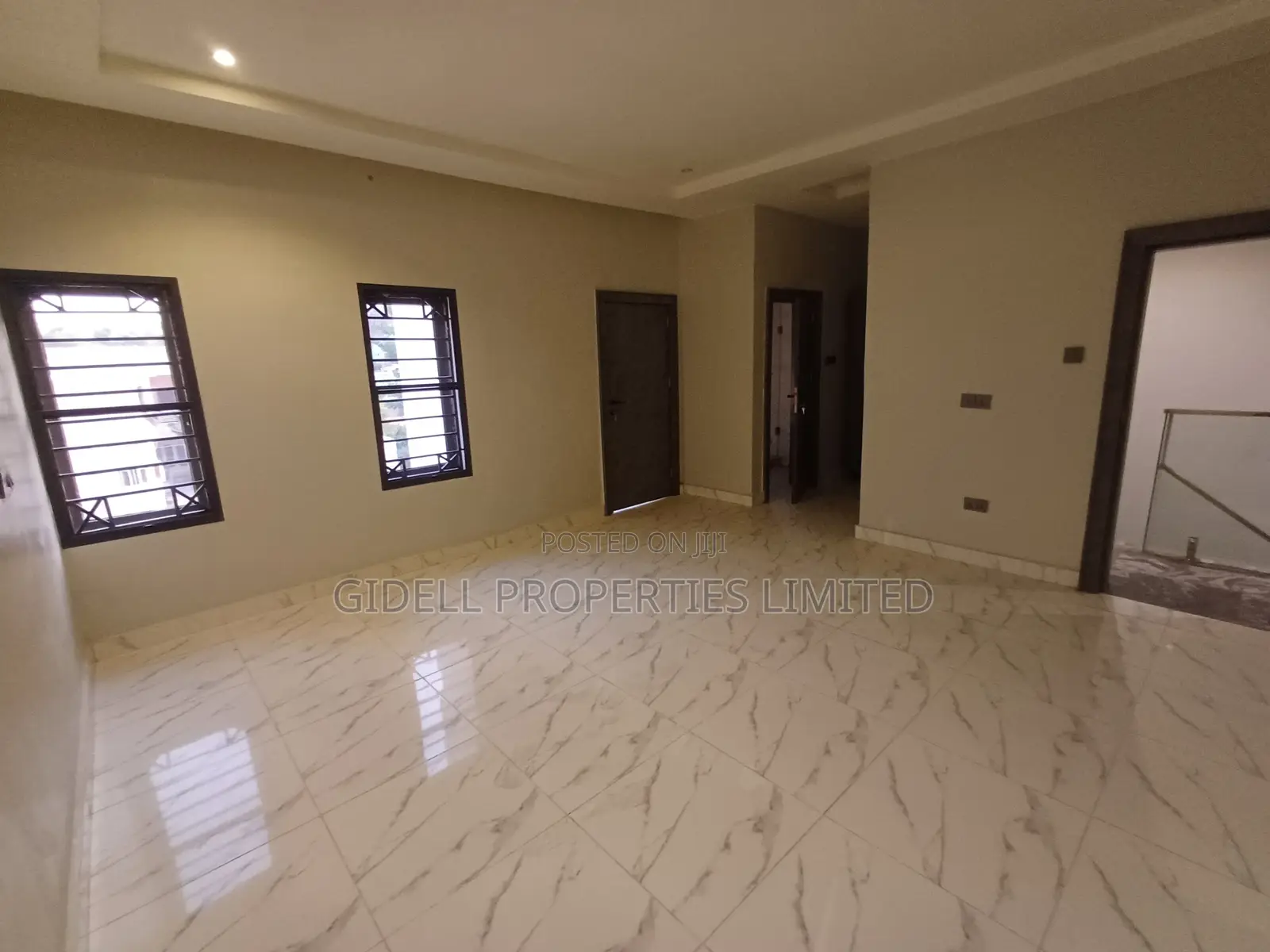 4bdrm Townhouse/Terrace in Zone 7 / Wuse for sale