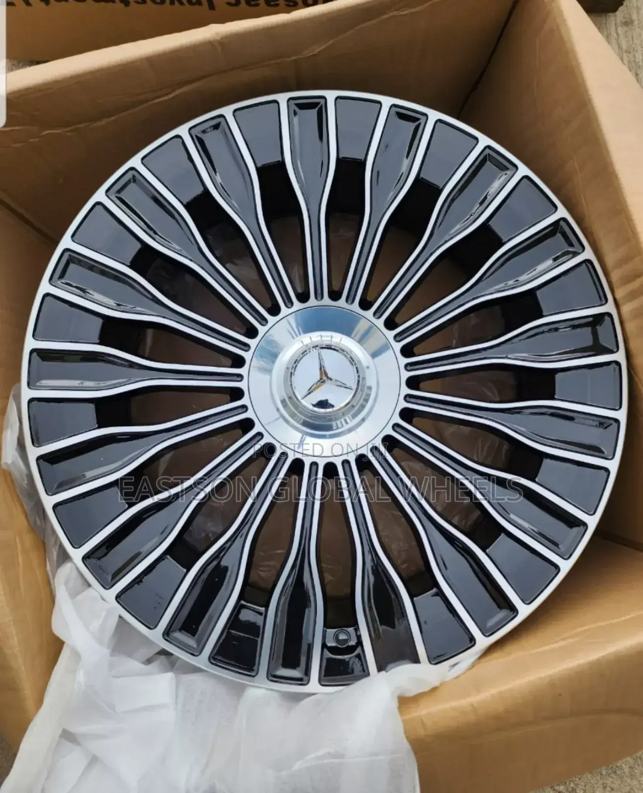 Maybach Mercedes Benz Alloyed Wheels