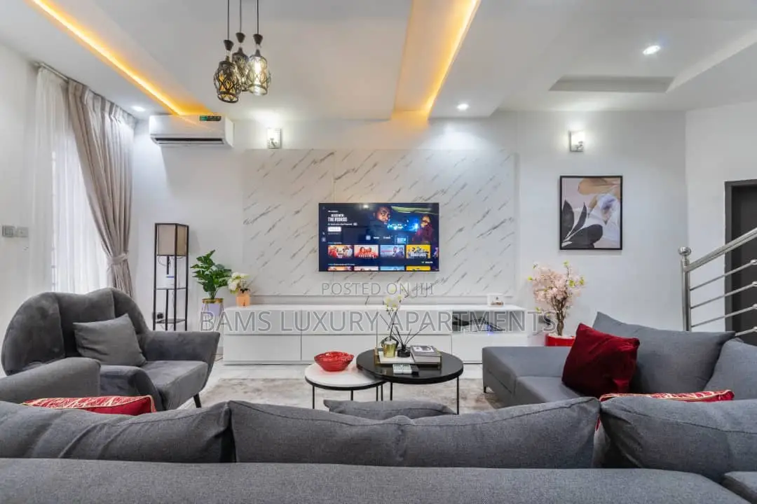 Executive Apartment With Ps5