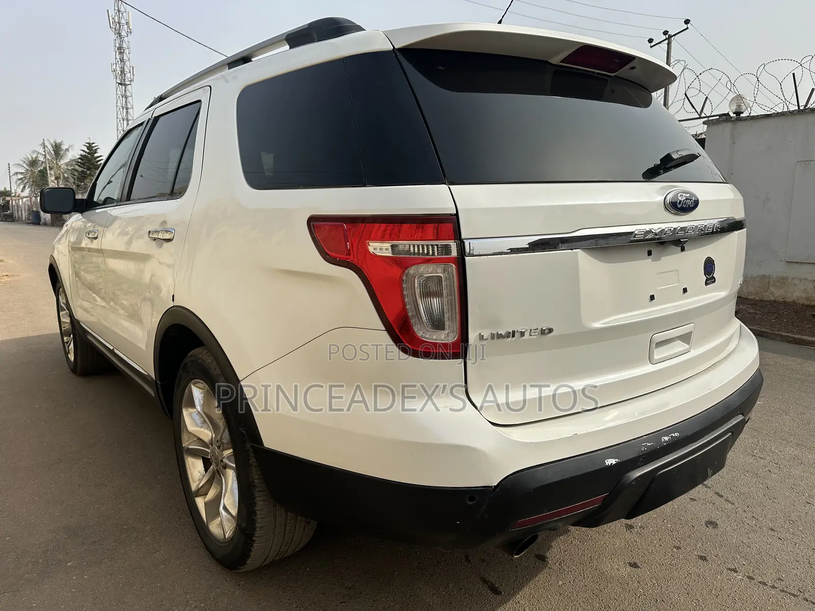 Ford Explorer Limited 4dr 4x4 (3.5L 6cyl 6A) 2013 White