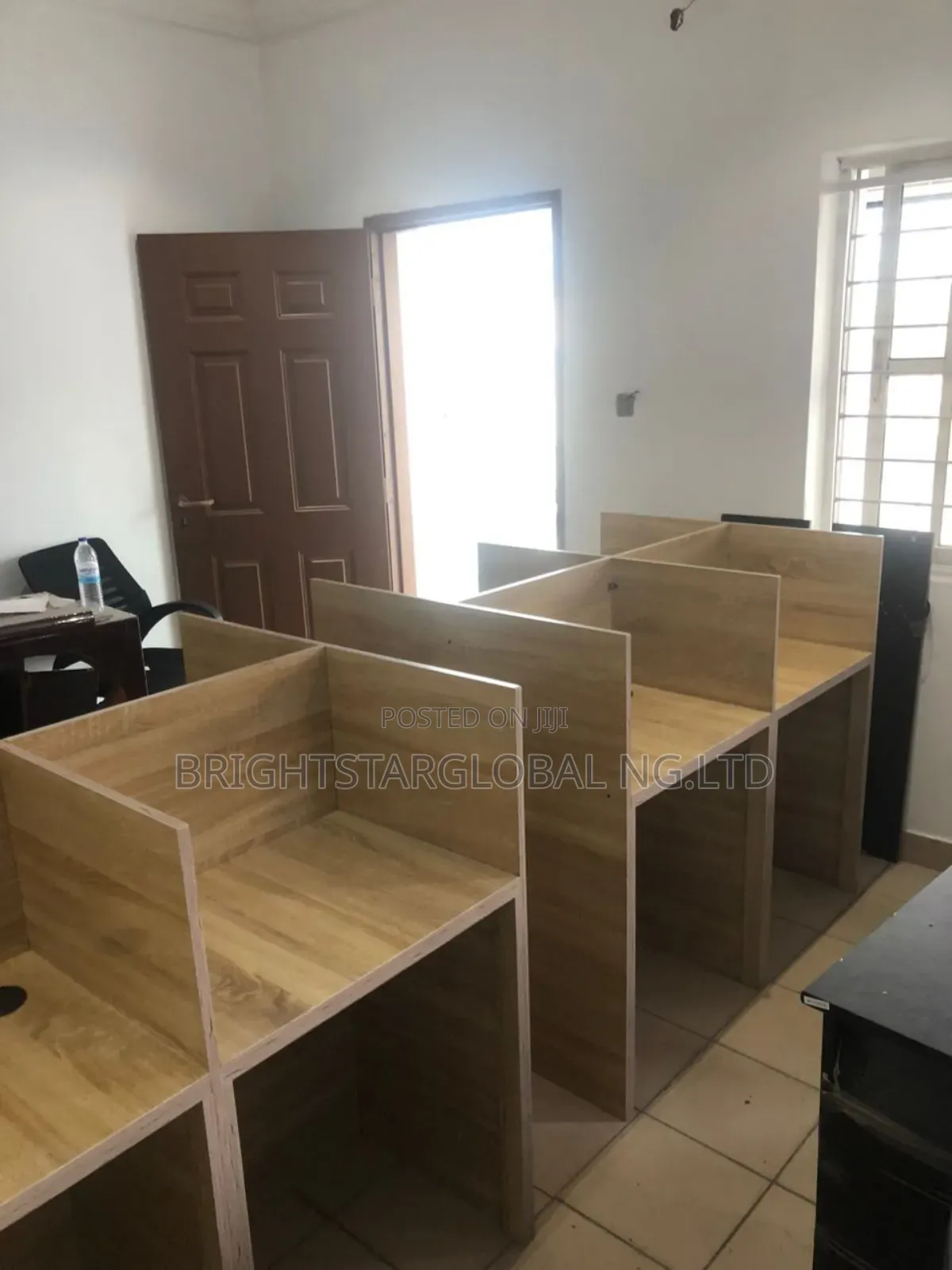 4seaters Office Workstation Table With Strong Wood