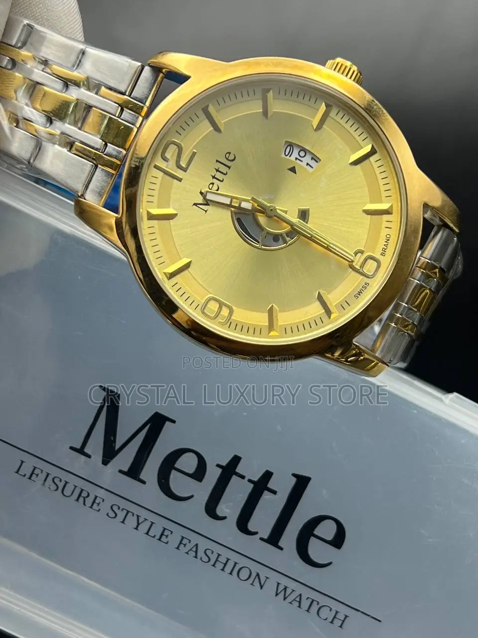 Mettle Quality Men Chain Strap Wristwatch