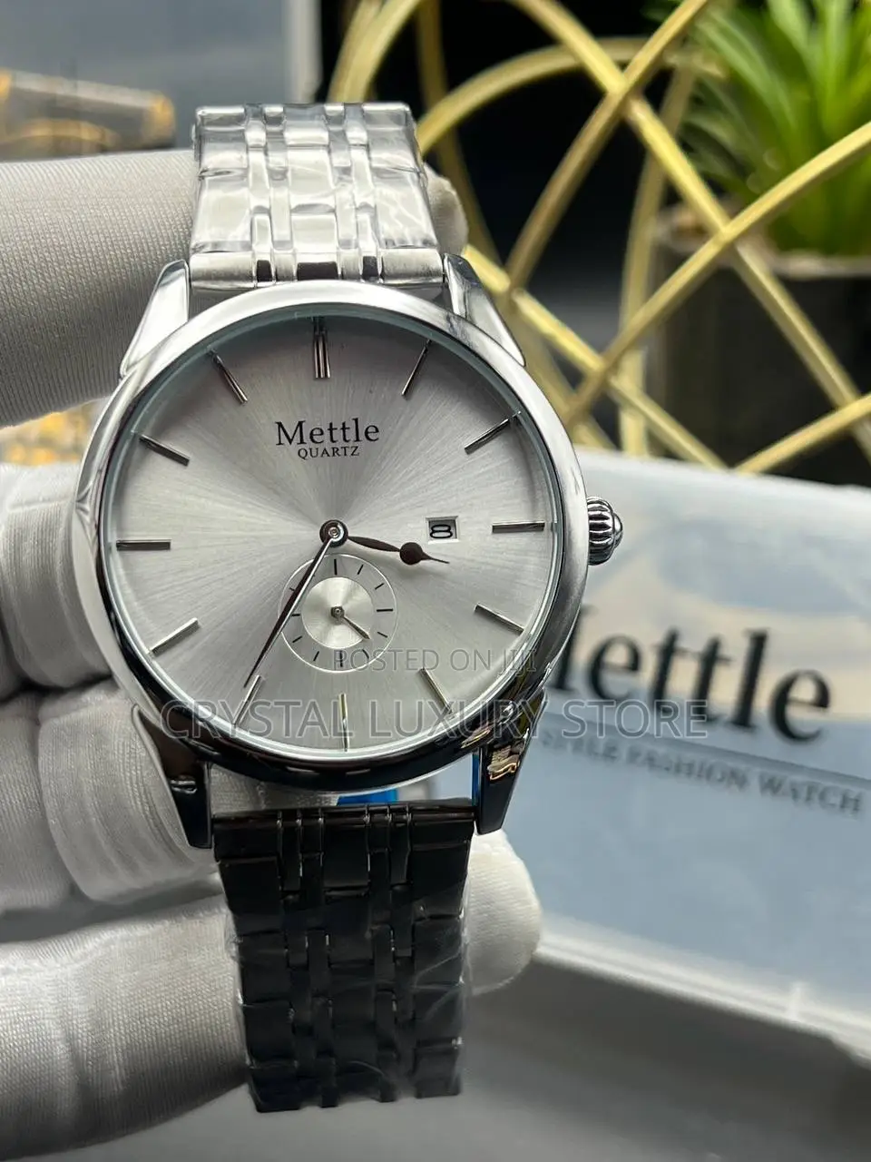 Mettle Quality Men Chain Strap Wristwatch