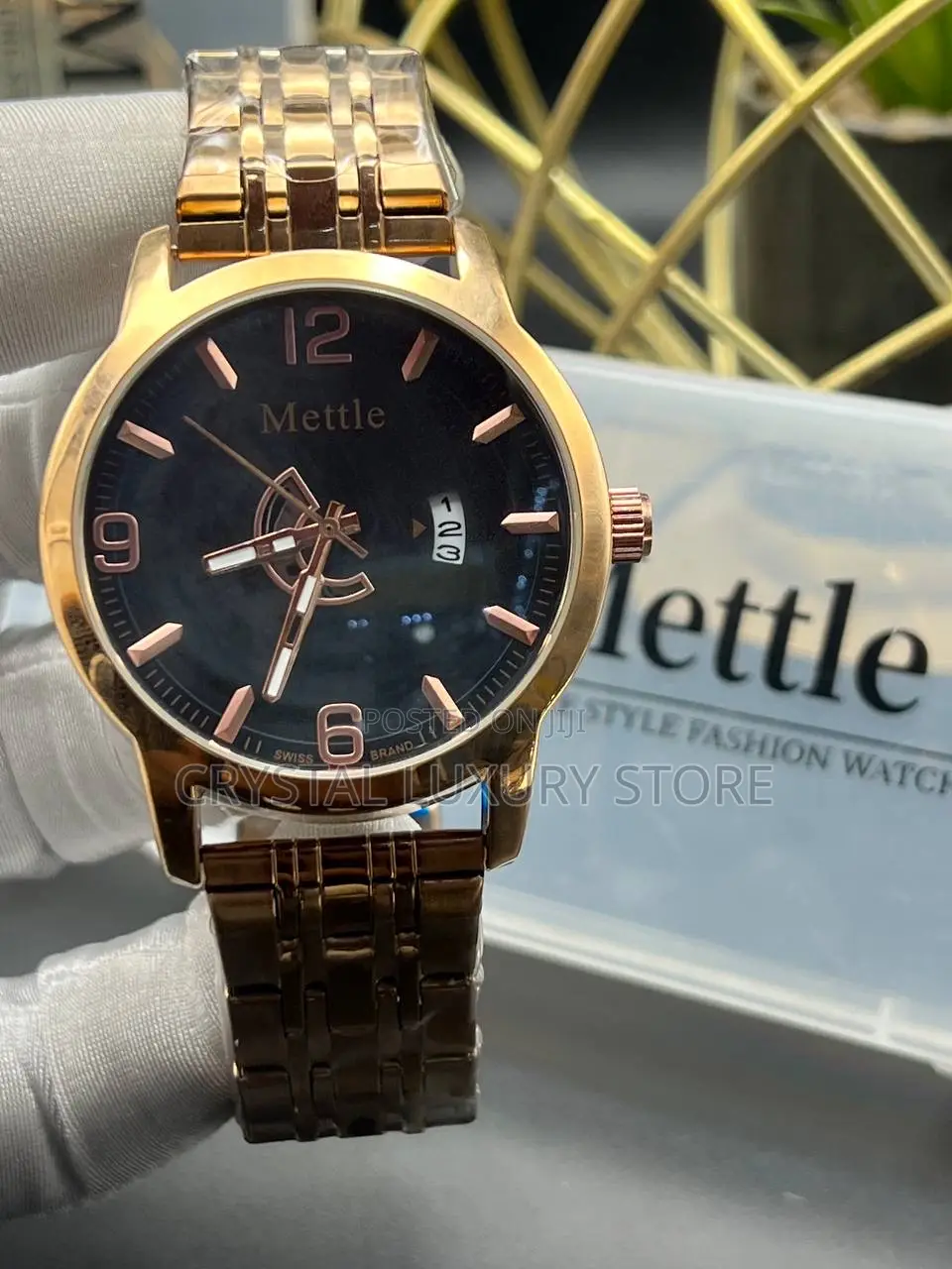 Mettle Quality Men Chain Strap Wristwatch