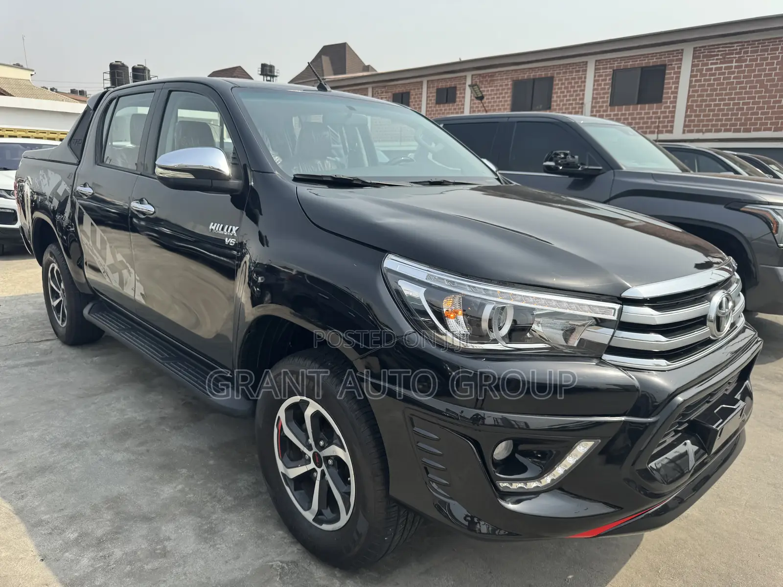 Toyota Hilux Rugged 4x4 2018 Black