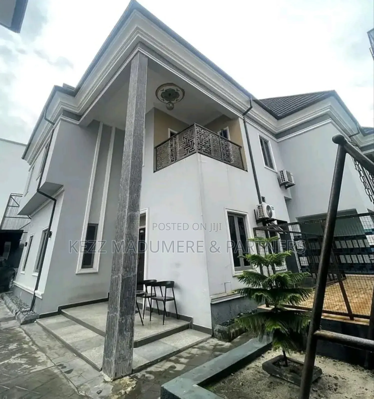 6bdrm Duplex in Off Stadium Road, for sale
