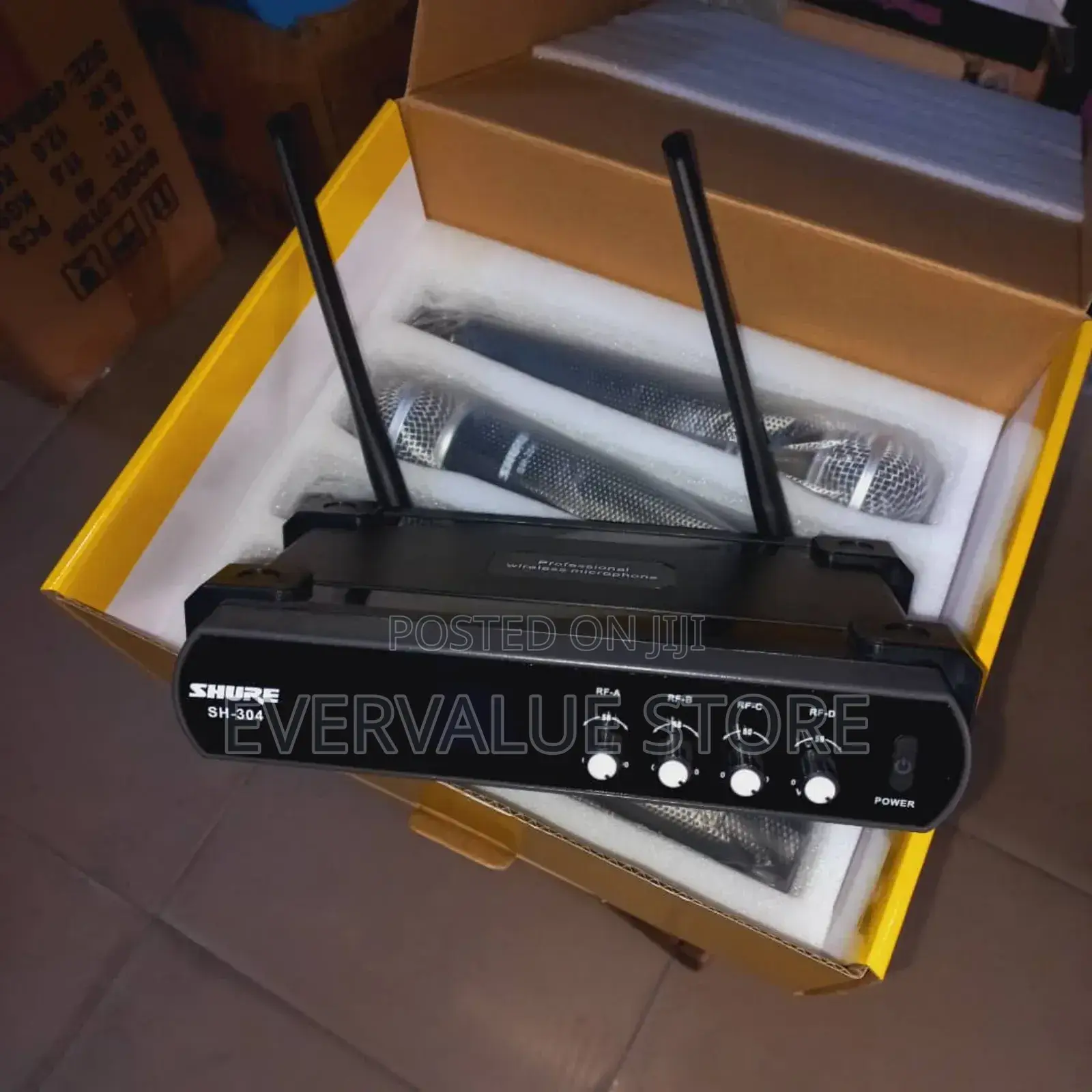 Shure SH-304 Professional Wireless Microphone 4 in 1