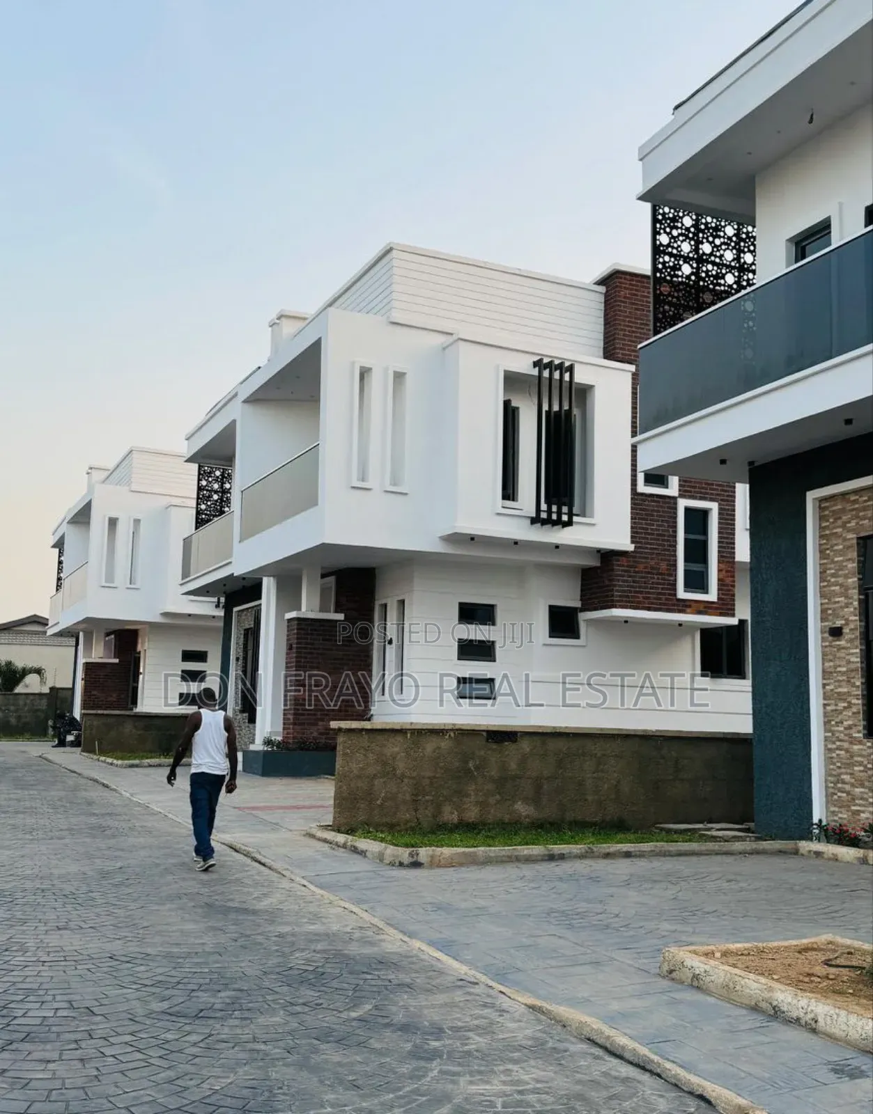 4bdrm Duplex in Kolapo Ishola Gra, Akobo for sale