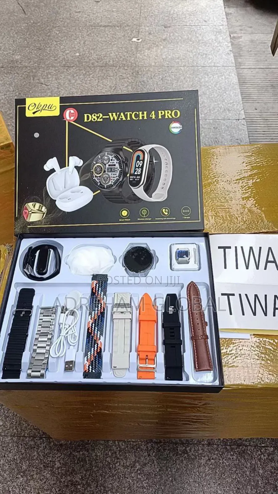 D82 Smart Watch Pro 4 With 2 Watches And 7 Straps, Earpod
