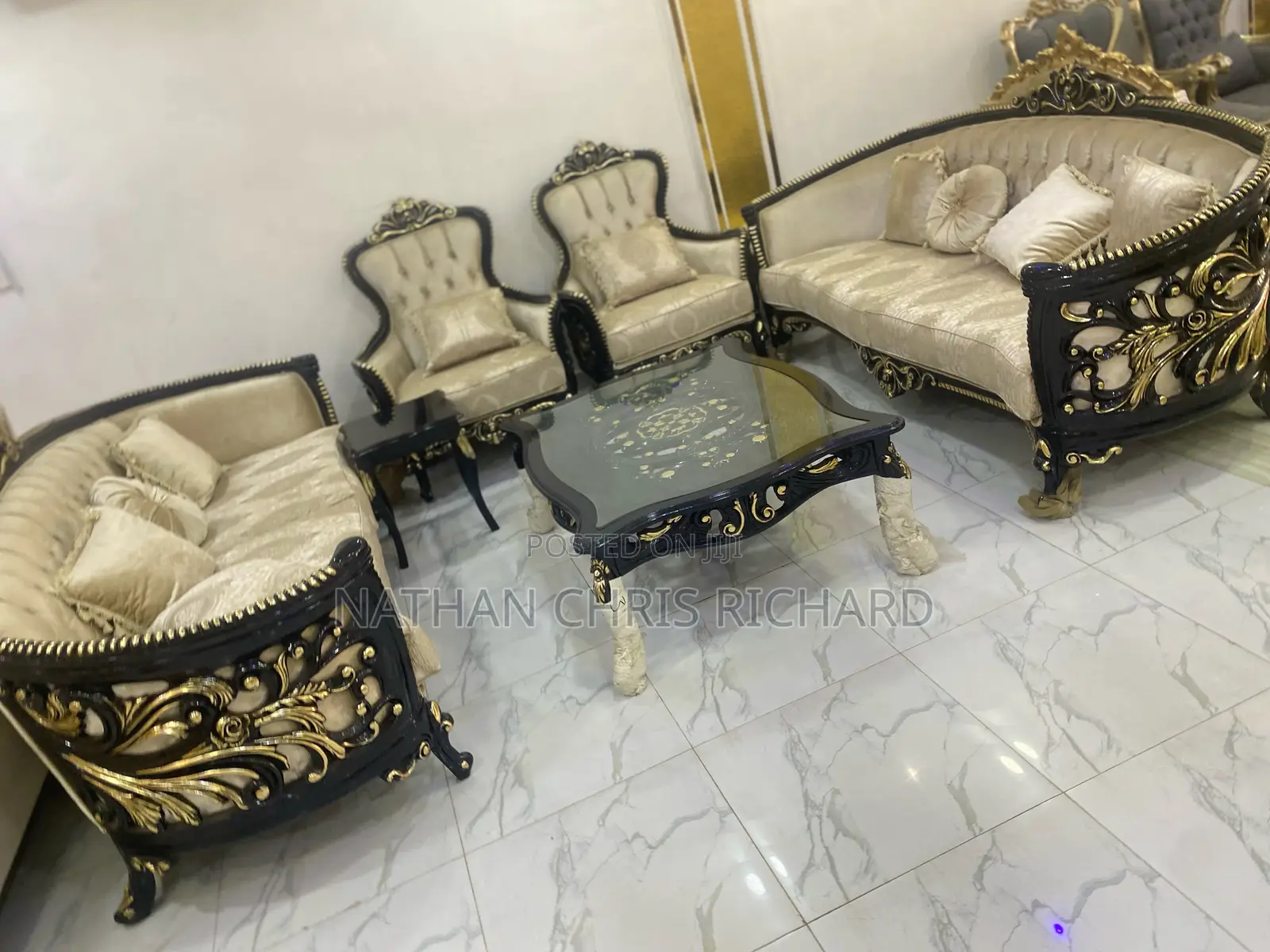 Amazing Luxury Sofa Set for Classic Life