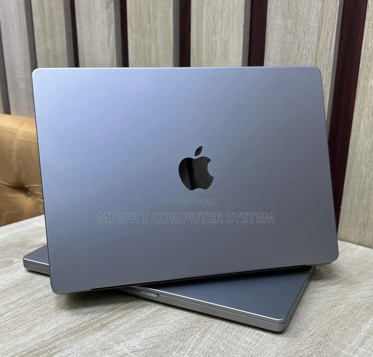 Laptop Apple MacBook Pro 2021 M1 16GB Apple M1 Pro SSD 512GB