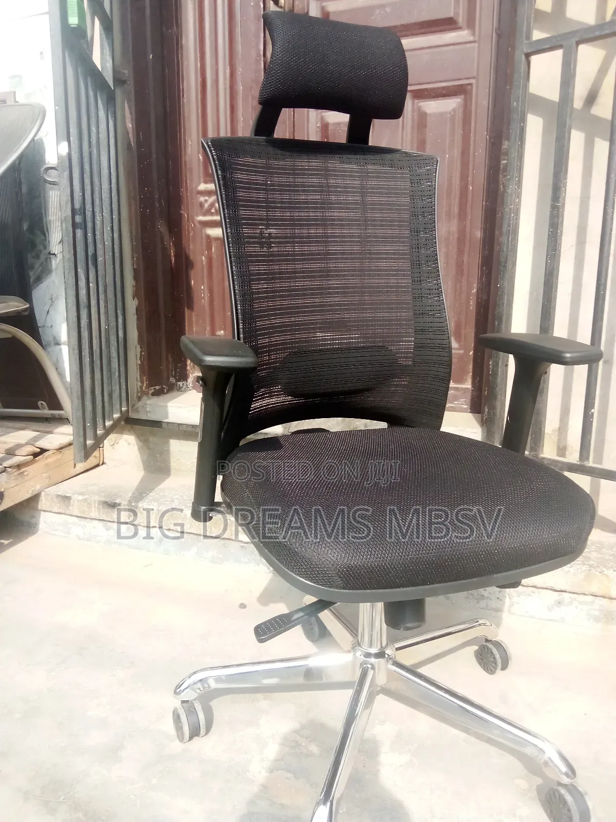 Z Executive Swivel Chair