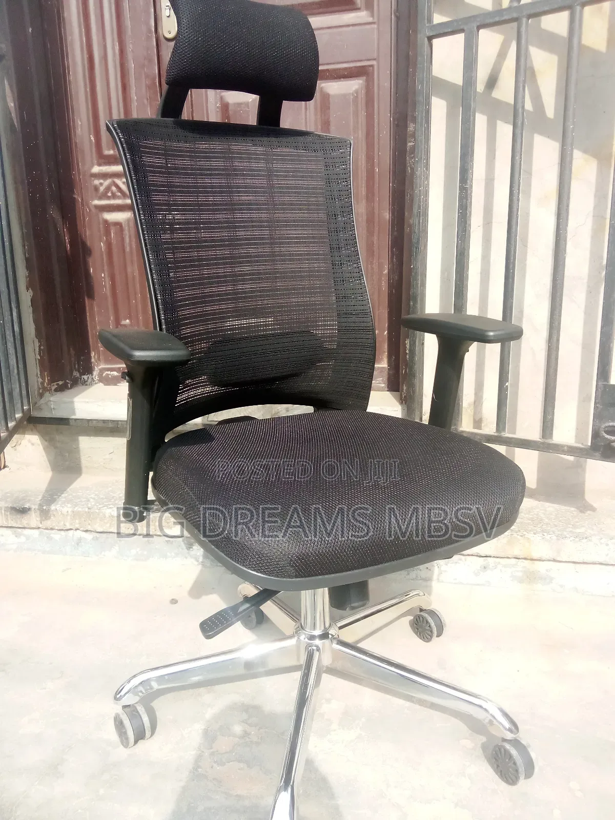 Z Executive Swivel Chair
