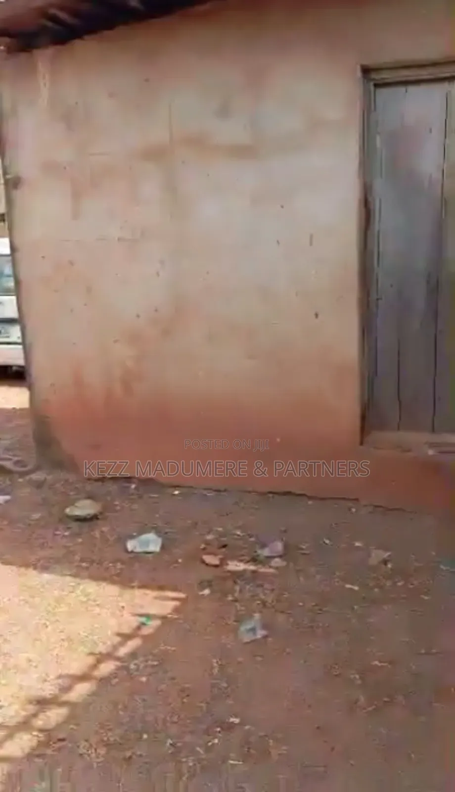 For Sale : Fenced 1100 SQMTS at Thinker's Corner , Enugu