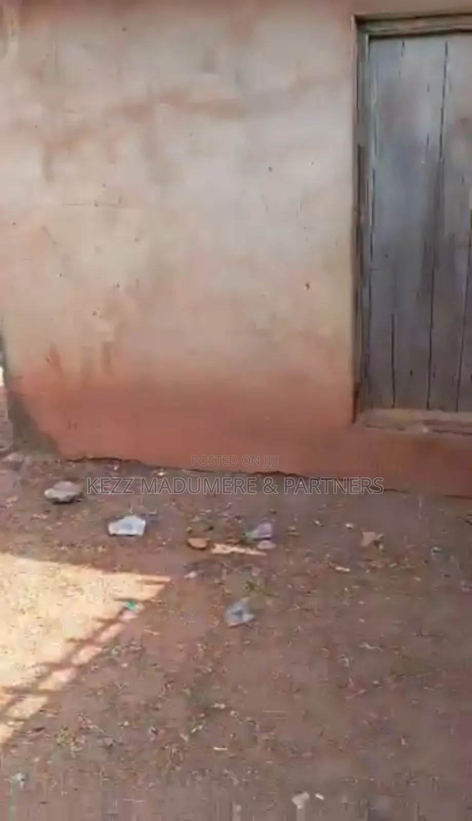 For Sale : Fenced 1100 SQMTS at Thinker's Corner , Enugu
