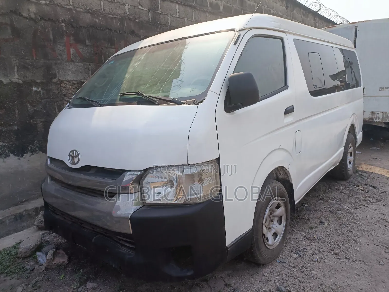 Toyota HiAce 2007 White
