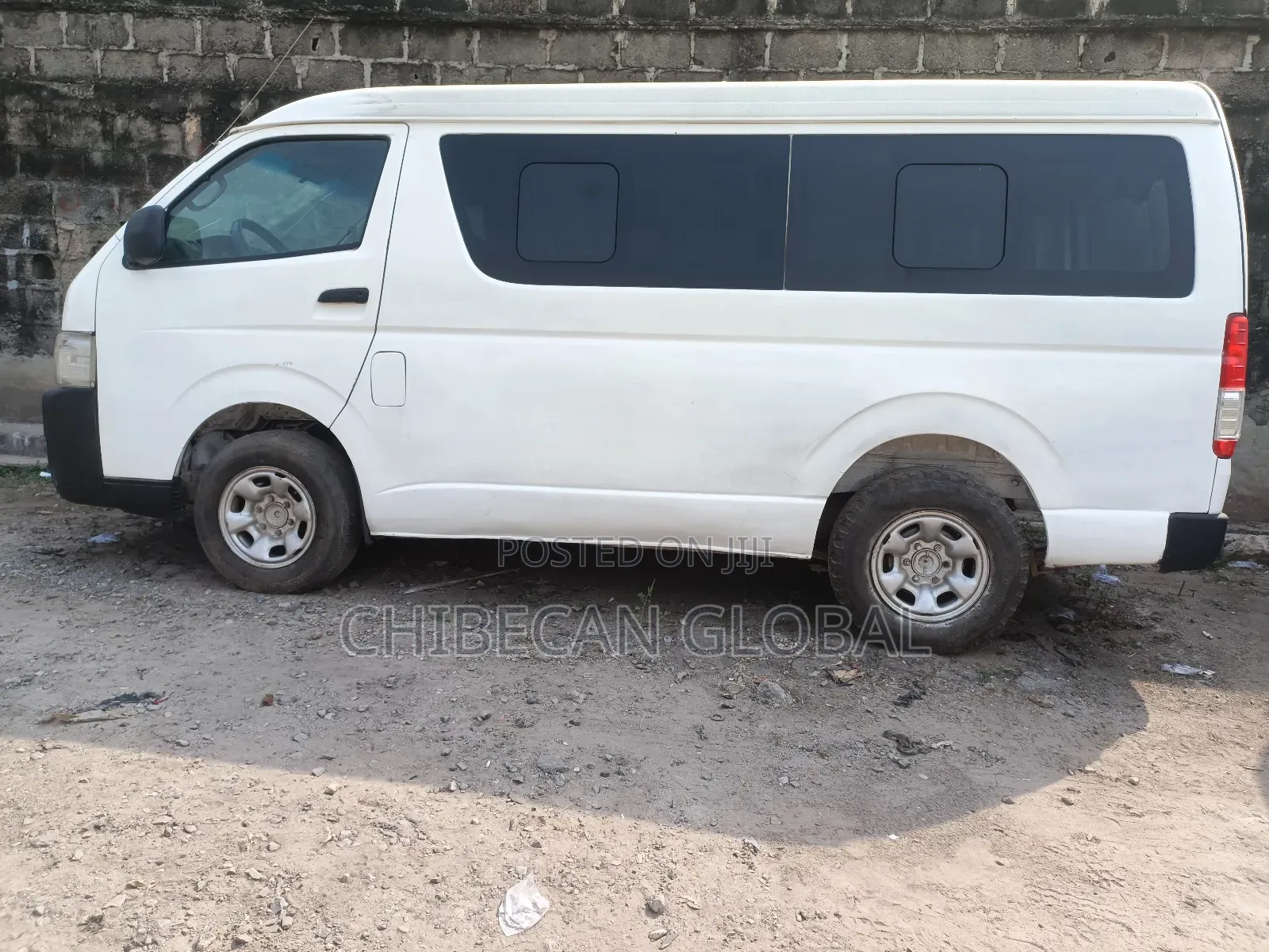 Toyota HiAce 2007 White