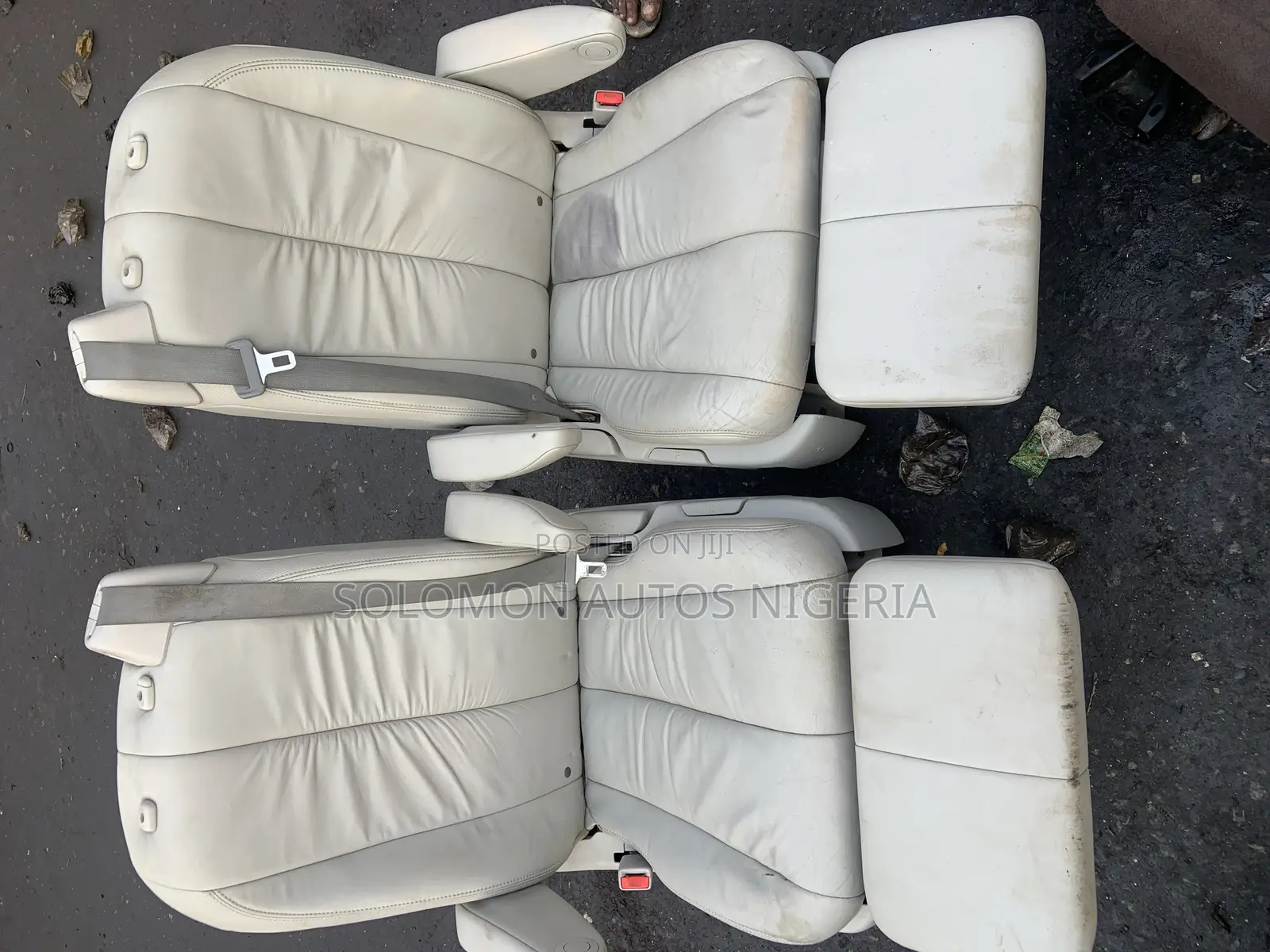 Two Center Seat Toyota Sienna 2015 Model VIP