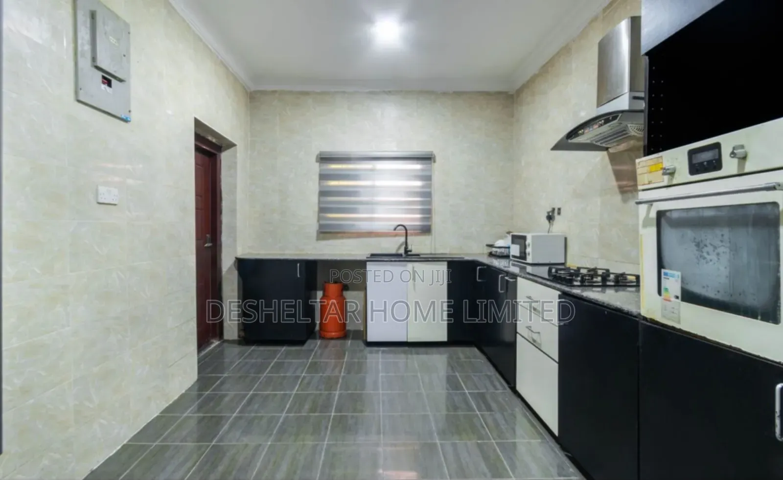 Furnished 3bdrm Block of Flats in Horizon 1, Ikate-Elegushi for rent