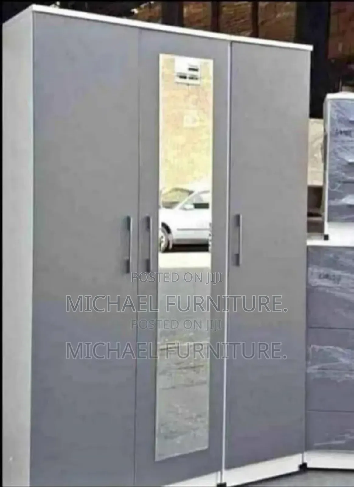 4 By 6 Wardrobe With Mirror