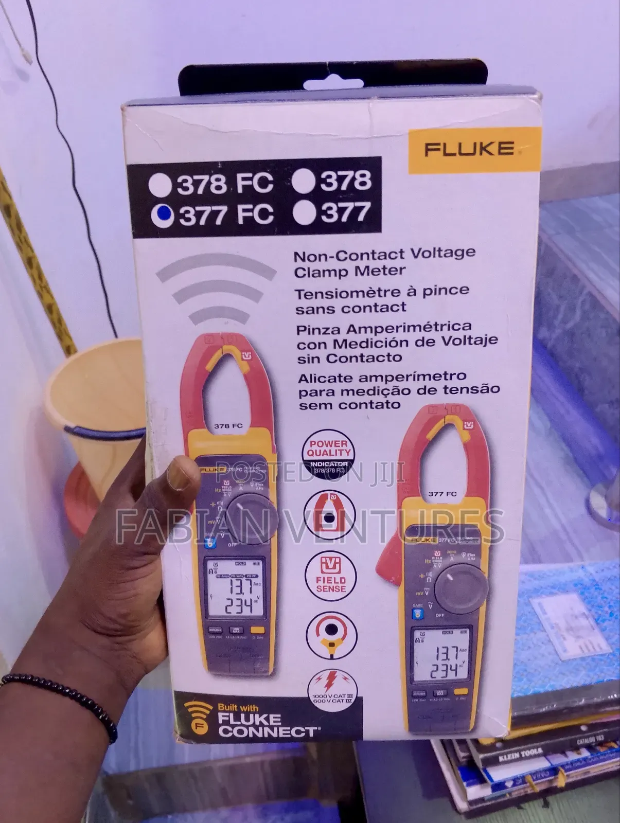 Fluke 377 FC Non-Contact Voltage True-RMS AC/DC Clamp Meter