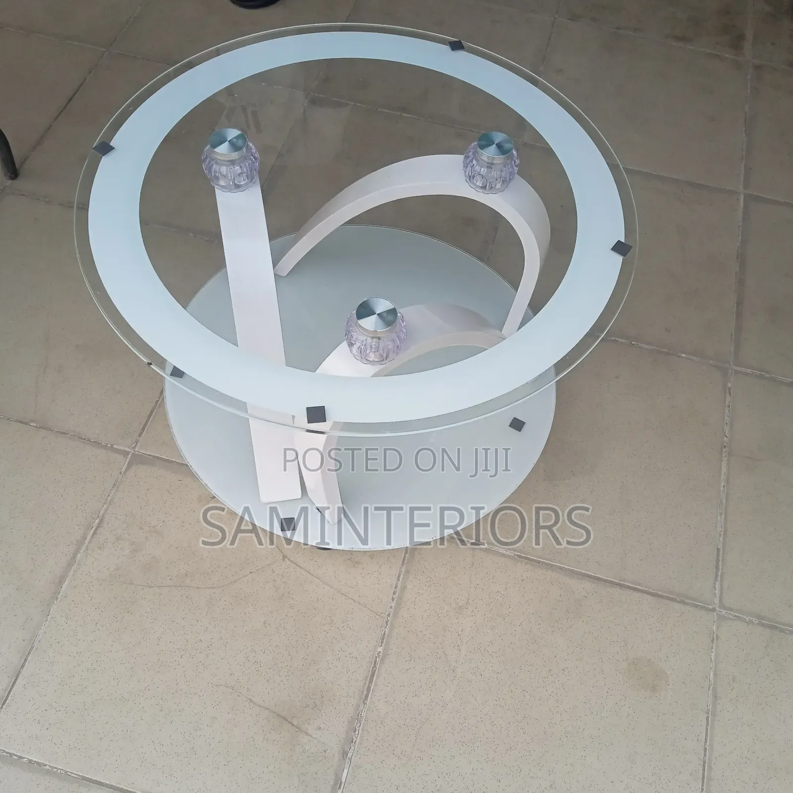 Simple and Portable Center Table for Office and Home Use