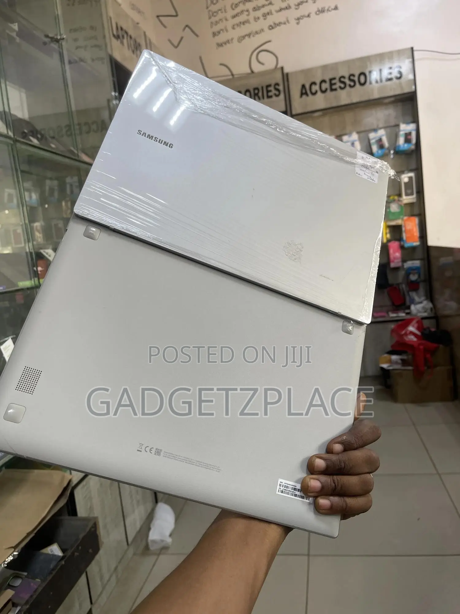 Laptop Samsung Galaxy Book 2 4GB Qualcomm Snapdragon X Plus SSD 128GB