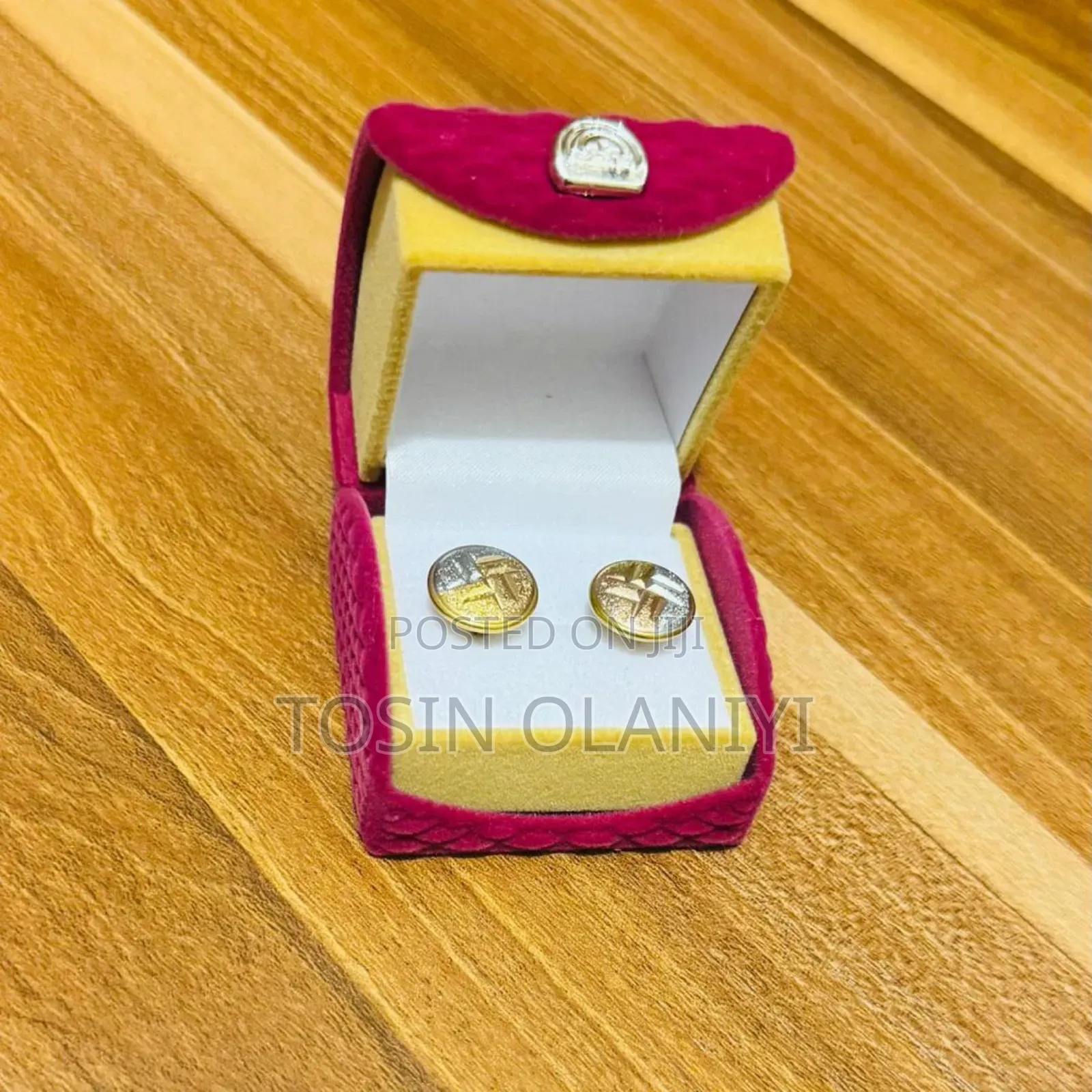 Non Tarnishing Gold Earrings Comes With Box