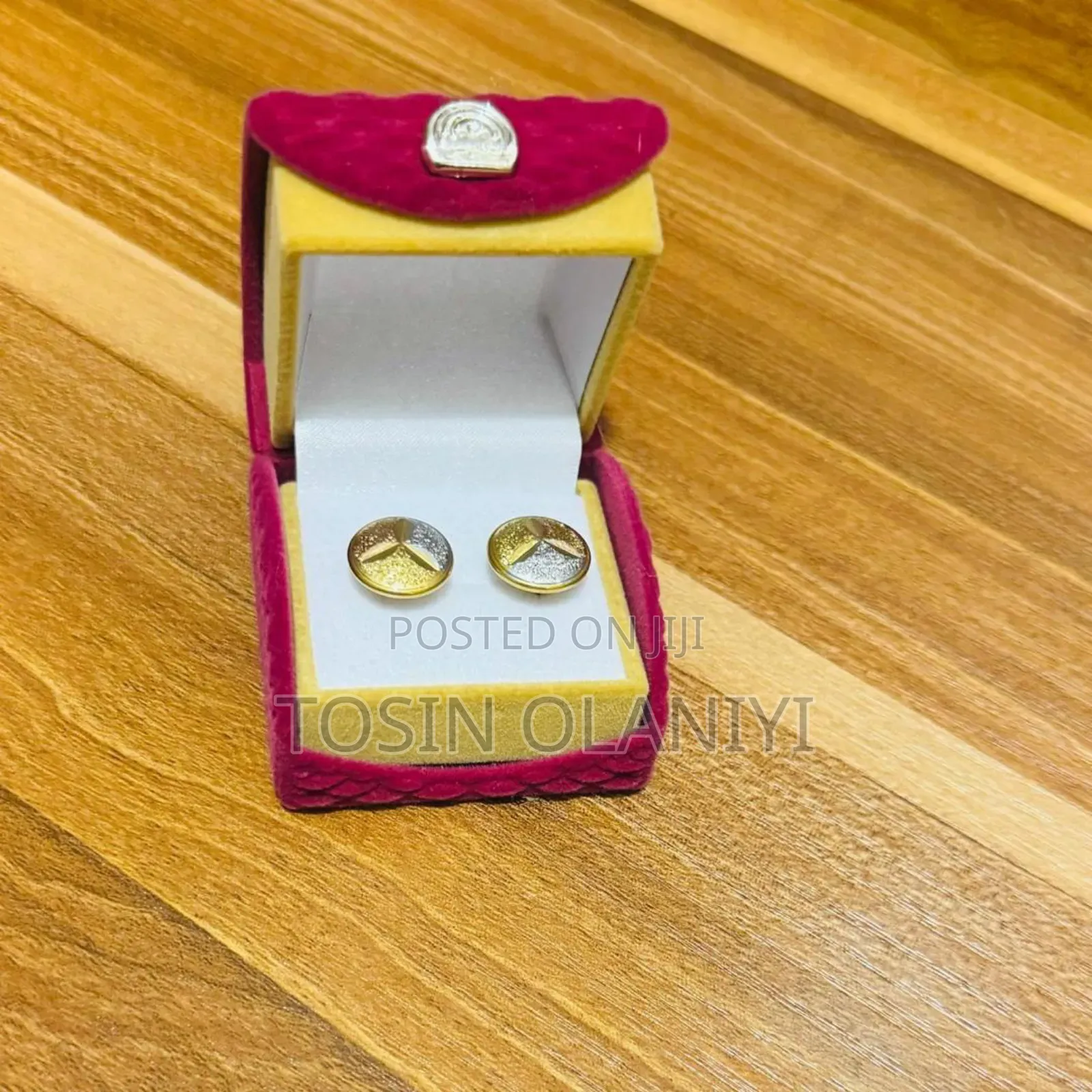 Non Tarnishing Gold Earrings Comes With Box