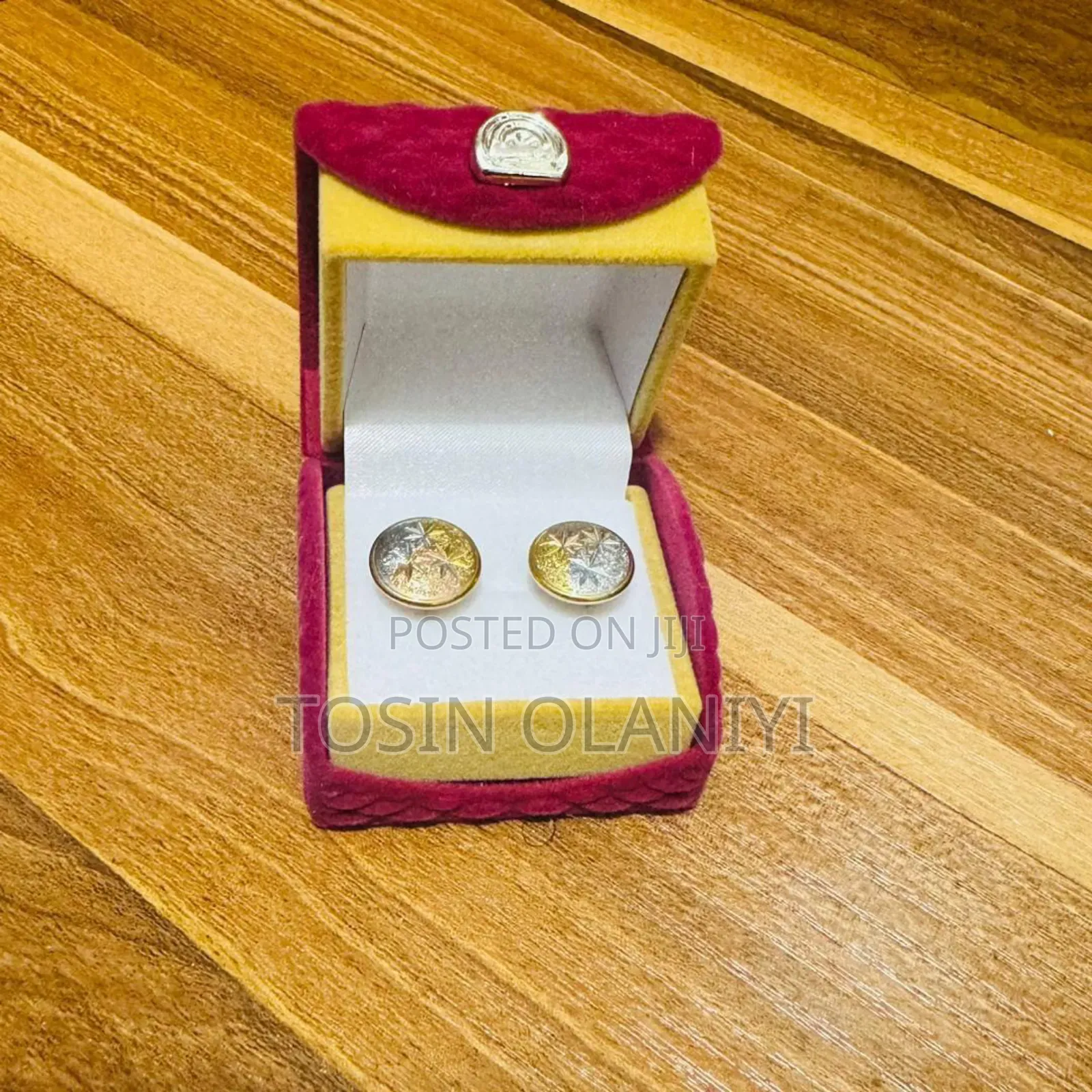 Non Tarnishing Gold Earrings Comes With Box
