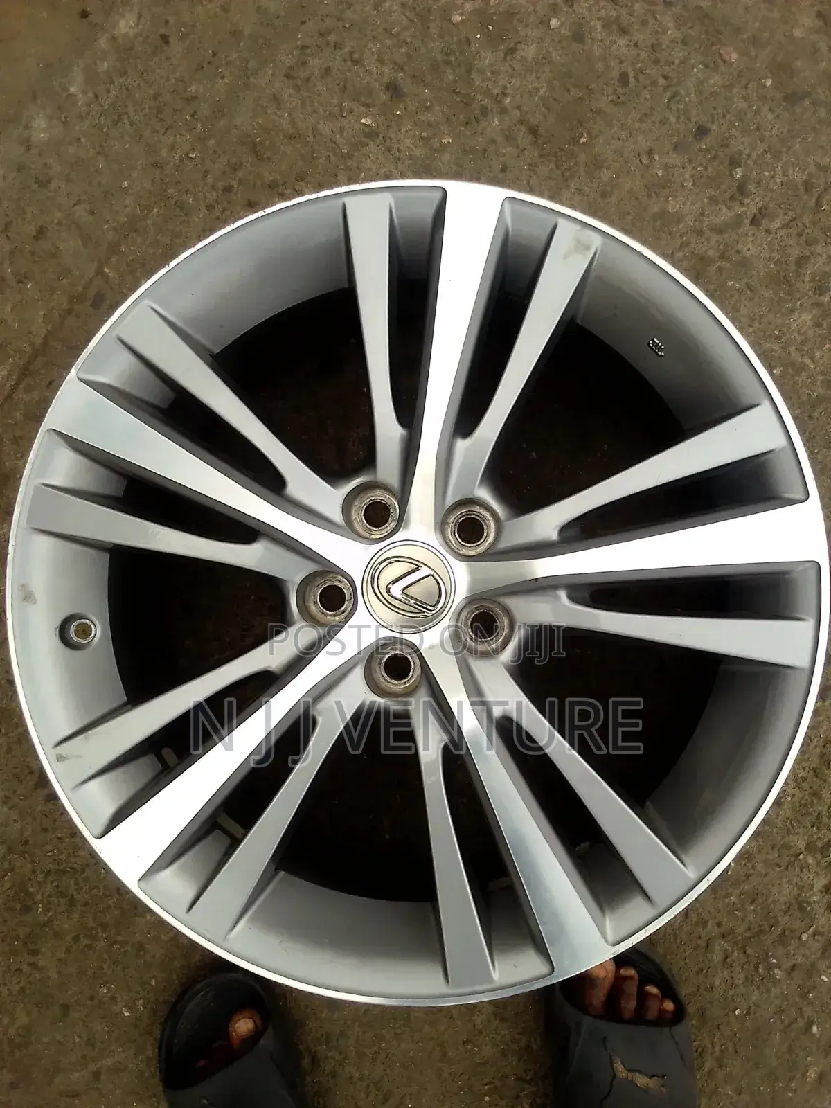19rim for Lexus