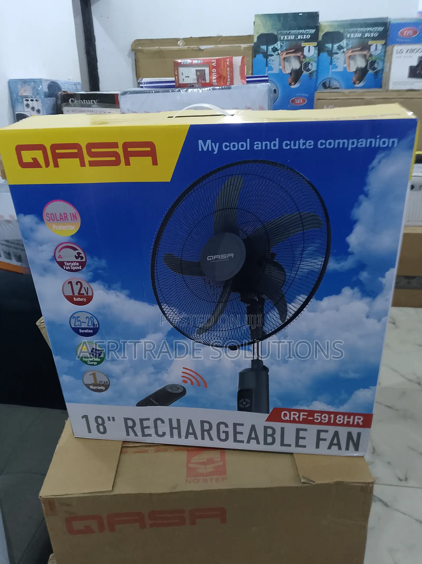Lightweight Qasa Rechargable Fan 18inches