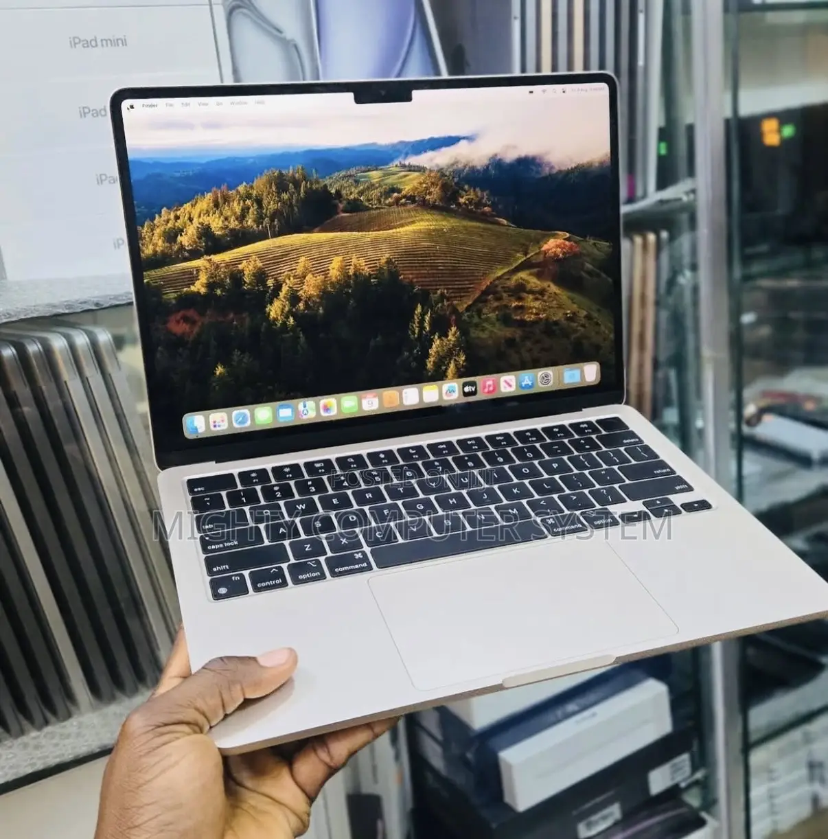 Laptop Apple MacBook Air 2022 M2 8GB Apple M2 SSD 256GB